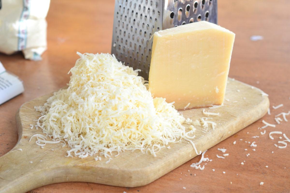 AVOID! Grated Parmesan Cheese Contains Wood Cellulose – Jane's Healthy