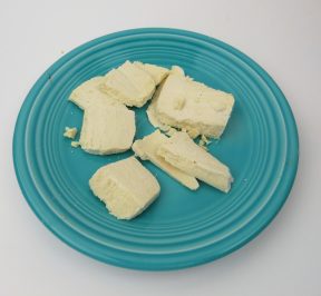 Vegan-Mozzarella-cheese-pizza