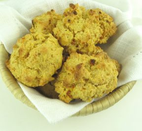 Chili-cheese-biscuits