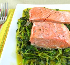 Steamed-Salmon-Garlicky-Greens