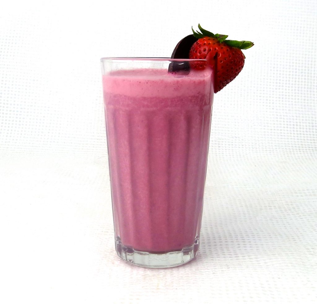 strawberry beet superfood smoothie